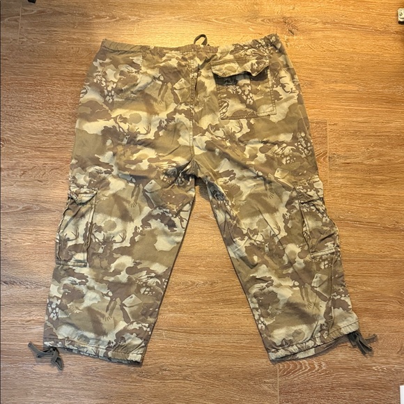 3/$20 Moosejaw Women's Tan Camo Cargo Capris Hunting Cabincore Outdoors Gorpcore - Picture 3 of 8